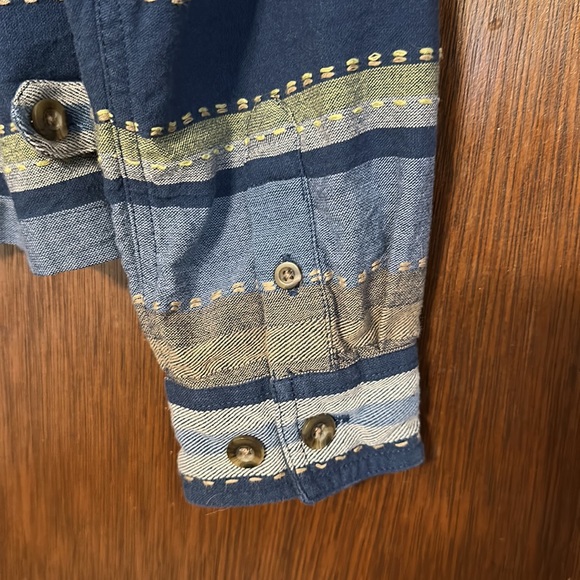 Vintage Woman’s zip up top - Picture 4 of 7